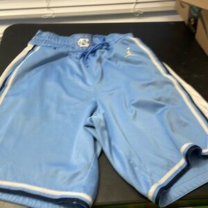 UNC Jordan shorts size small